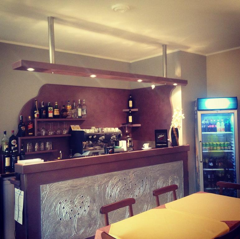 兰加因酒店 Cortemilia 外观 照片