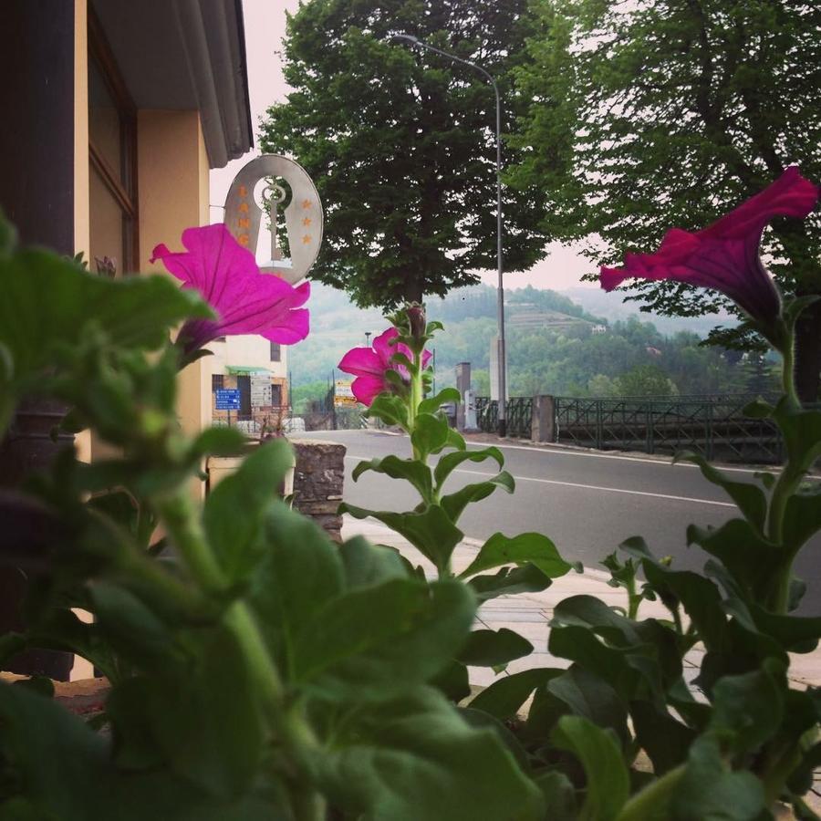 兰加因酒店 Cortemilia 外观 照片